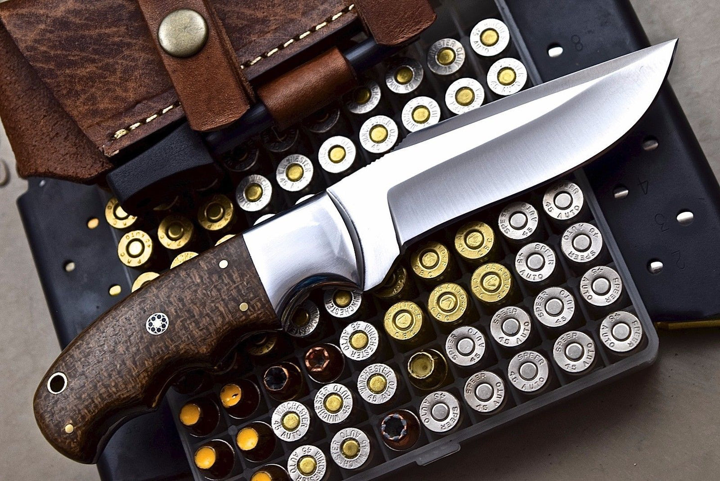 1095 High carbon steel skiner knife