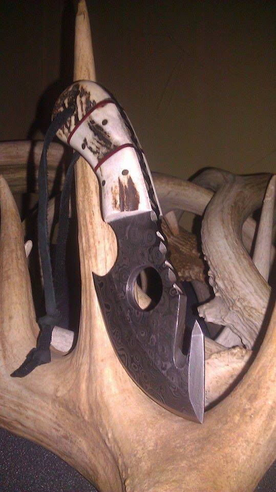 Damascus Gut Hook Knives