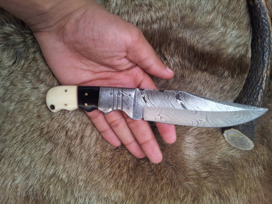 Handmade Damascus Knife