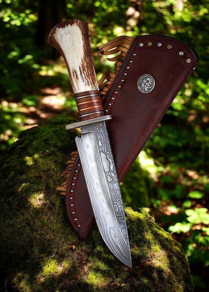Classic Bowie Knife - 8" Damascus Steel with Antler Horn & Rosewood Handle