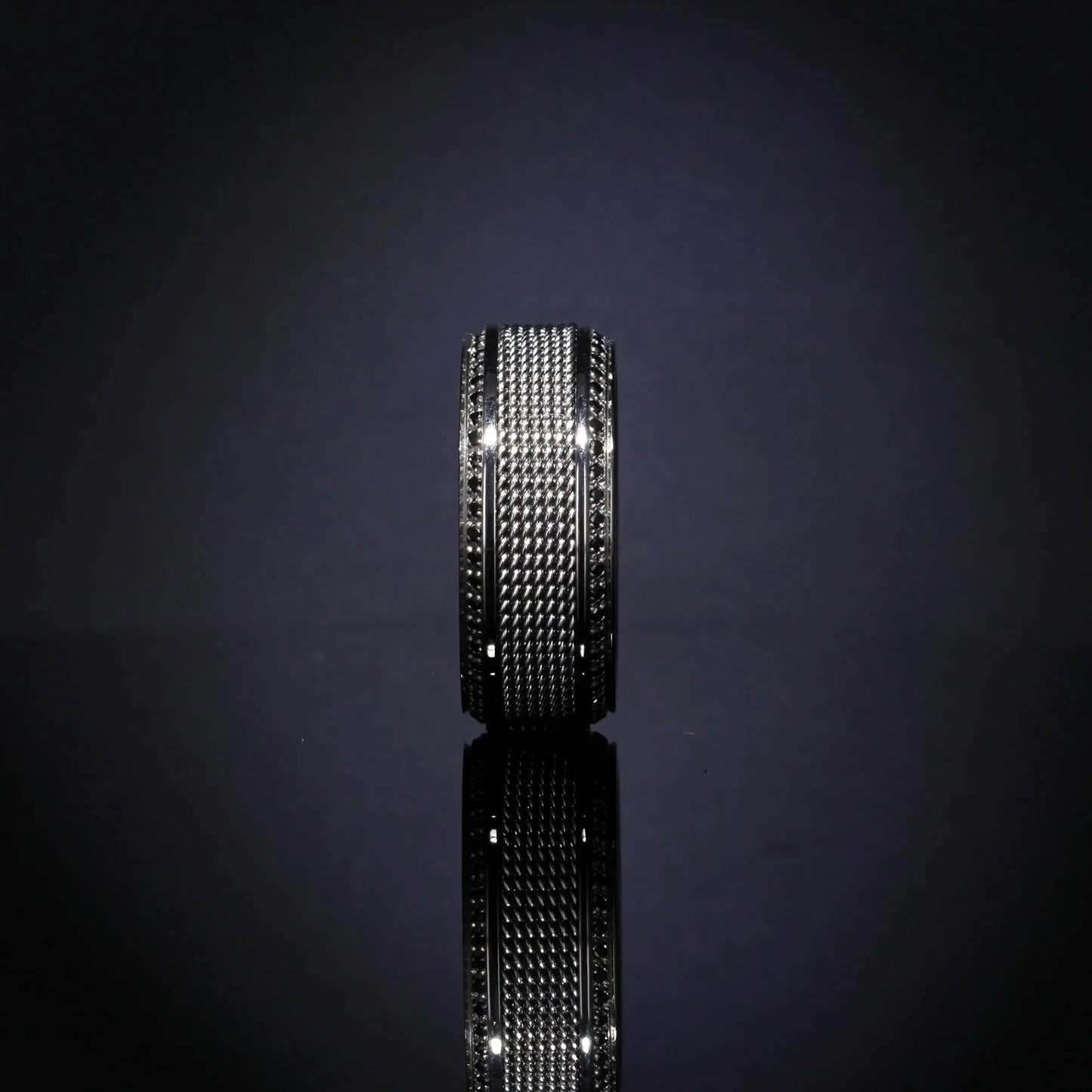 GAUNTLET Steel Chain Titanium Wedding Ring Polished Beveled Edges Set with Round Black Diamonds - 10mm