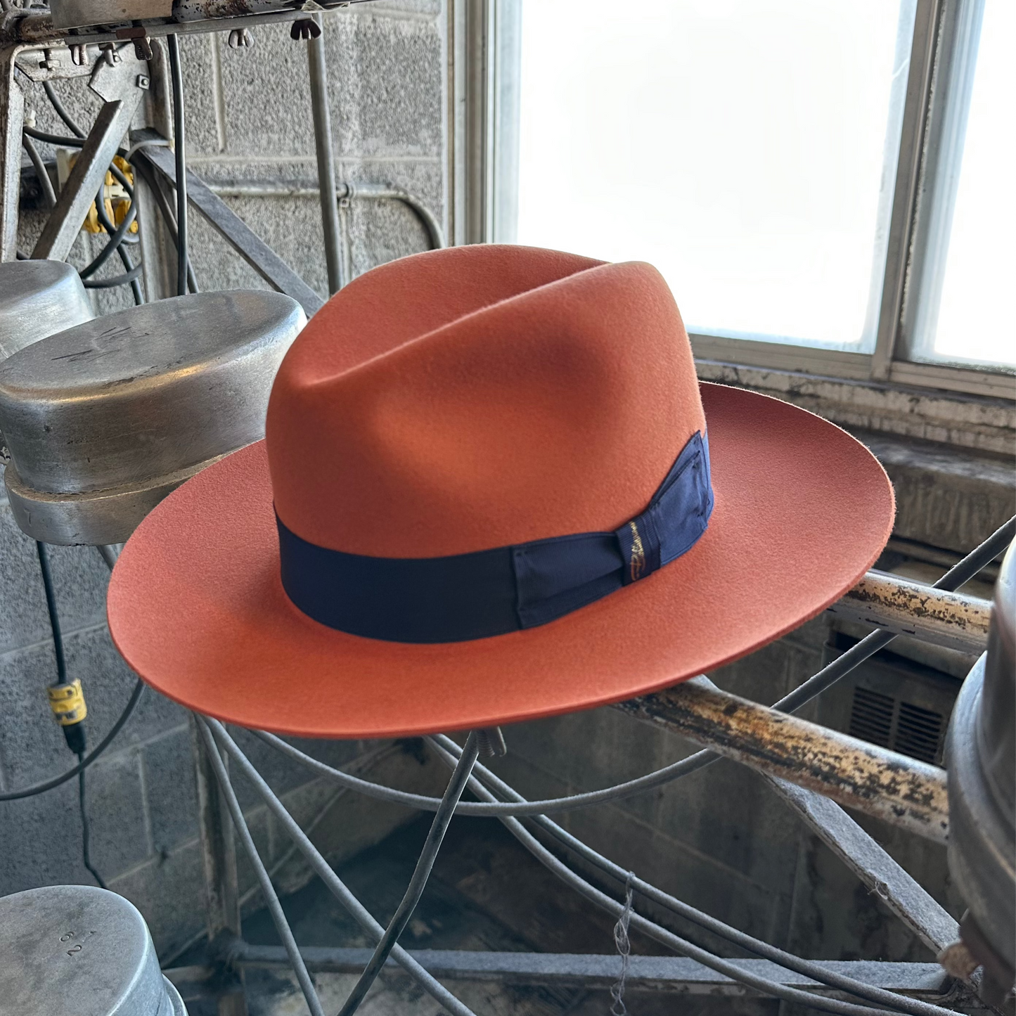 El Capo: Cinnamon Fedora