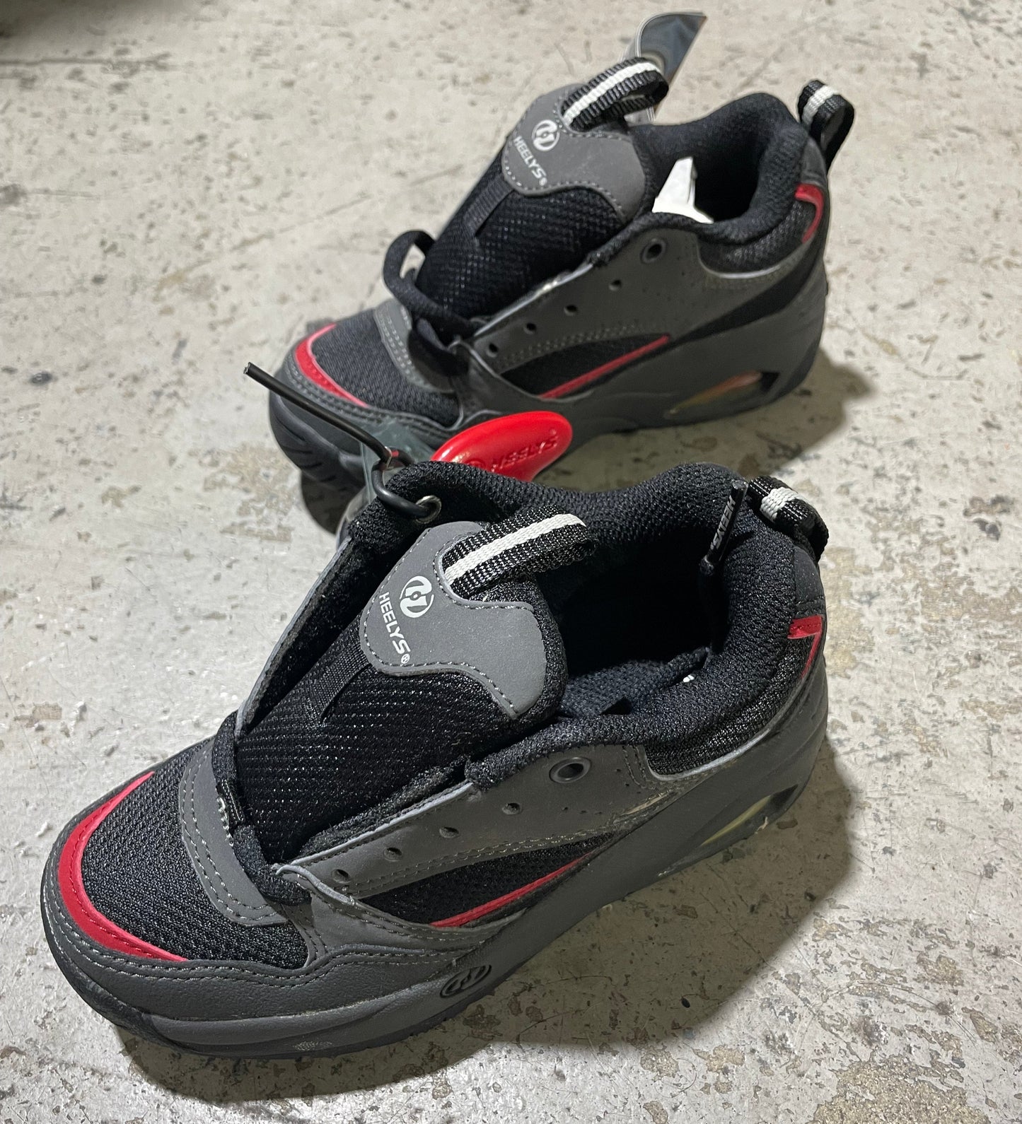 Heelys Slide Youth Skate Shoes - Charcoal/Black/Red/Light Gray