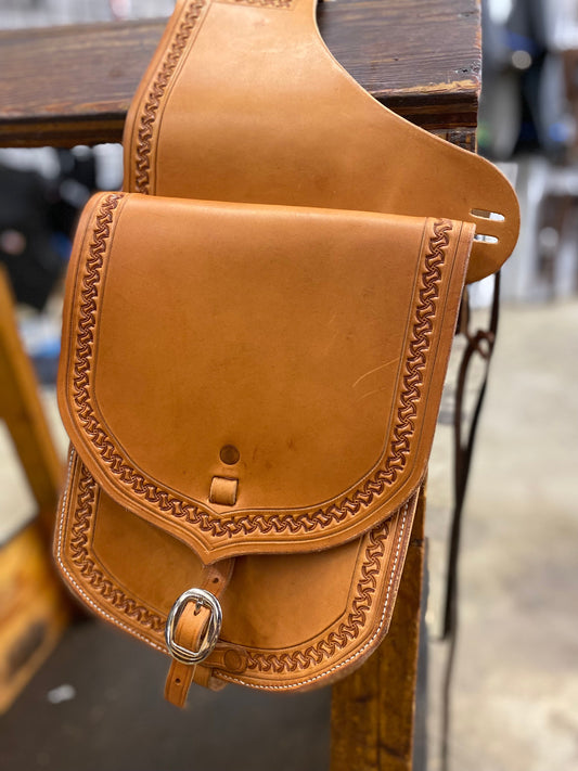 9" Natural Crazy Leg Border Saddle Bag