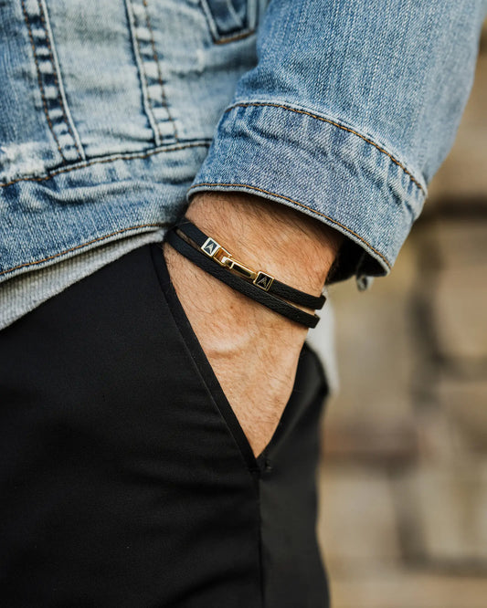 The Hitch - Black/Gold