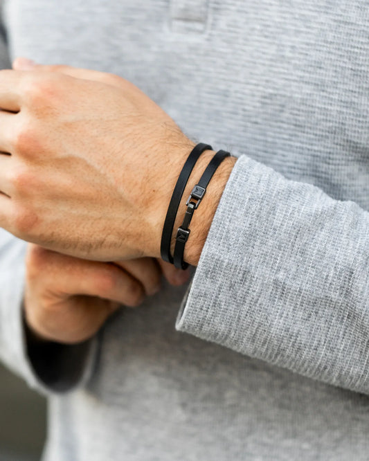 The Hitch - Black/Gunmetal