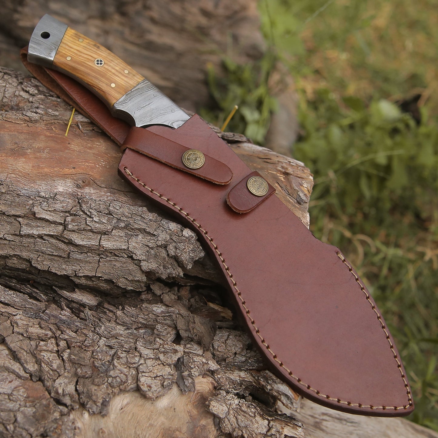 Custom Hand Made Forged Damascus Steel Hunting Kukri Knife Damascus Bolster Olive Wood Handle WH 2254