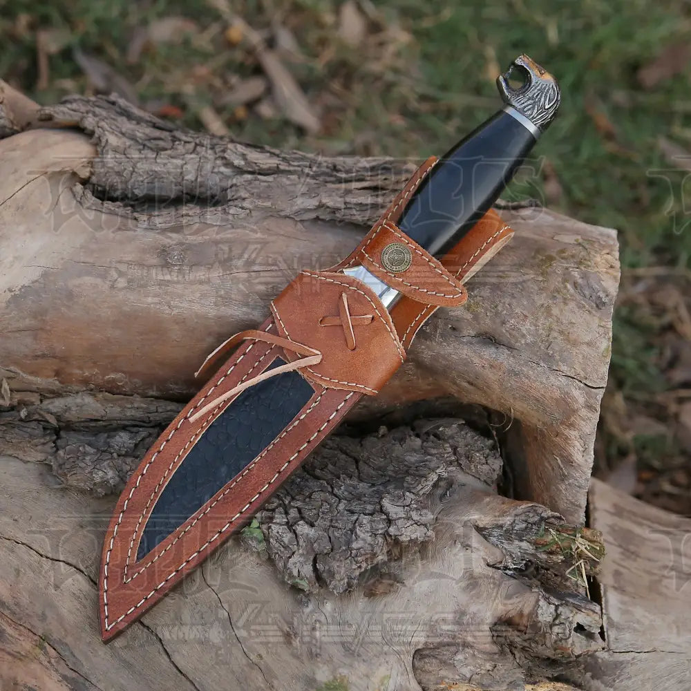 Handmade Stainless Steel Hunting Knife- Steel Engraved Lion on Handle