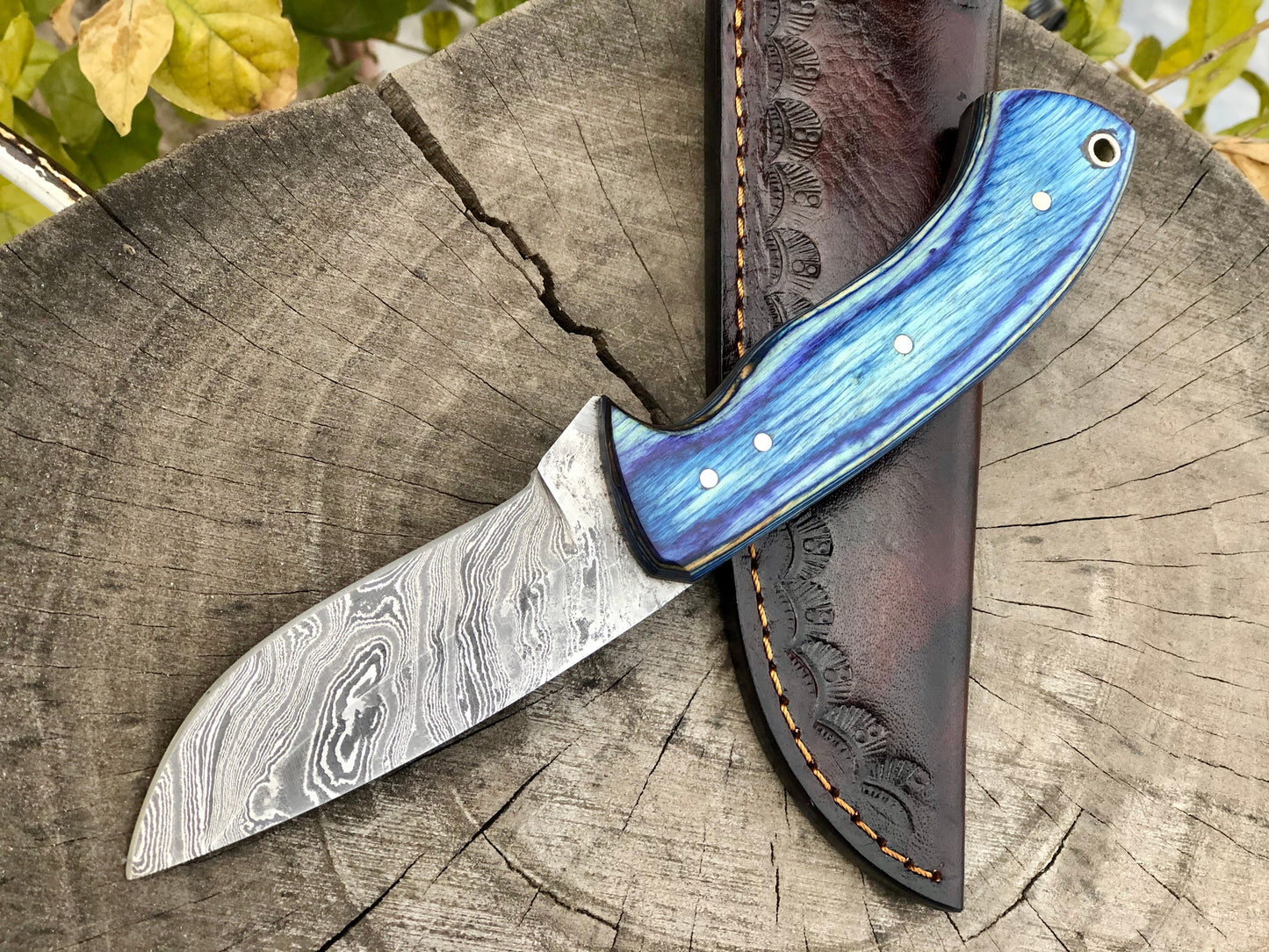 Damascus Steel Deer Skinning Knife