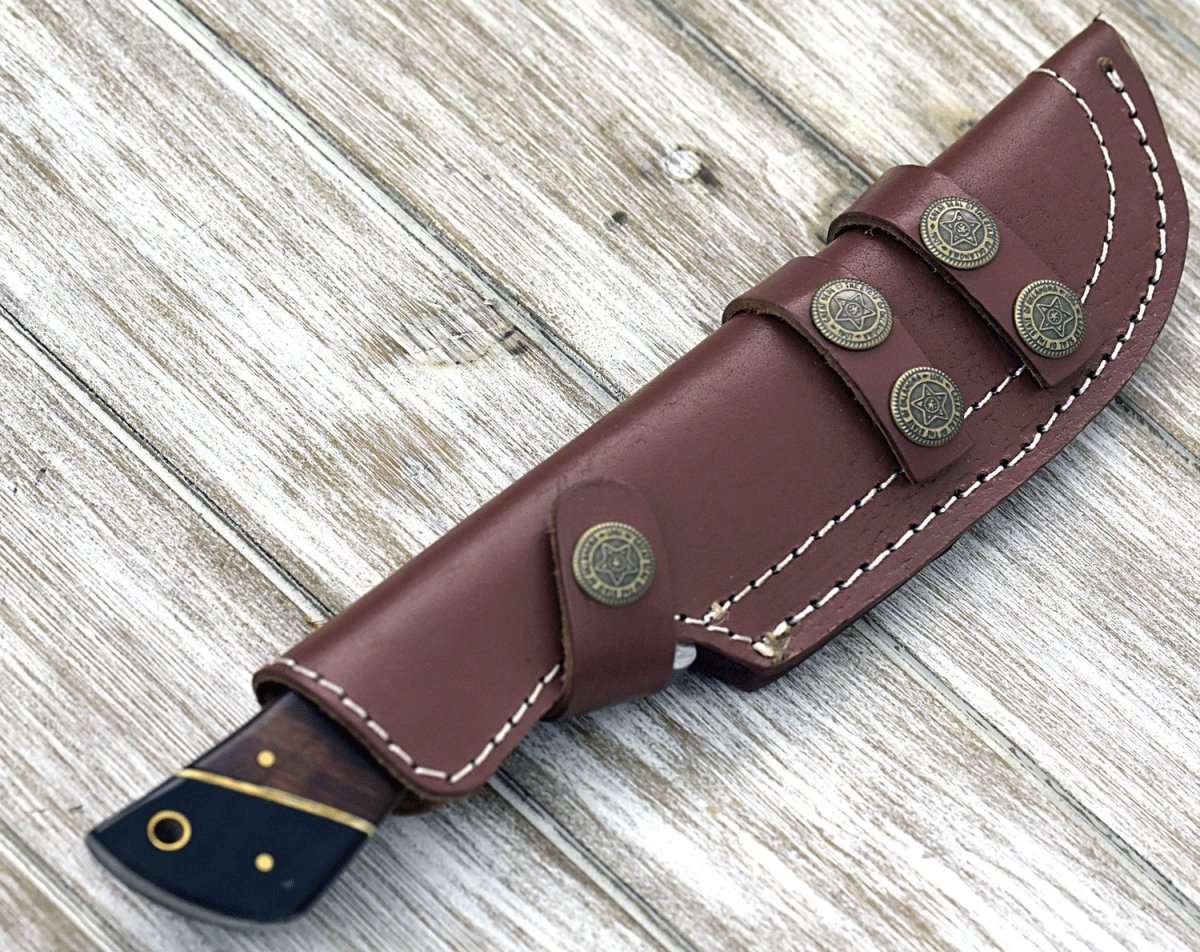 Momentum Damascus Knife with Horn & Rosewood Handle