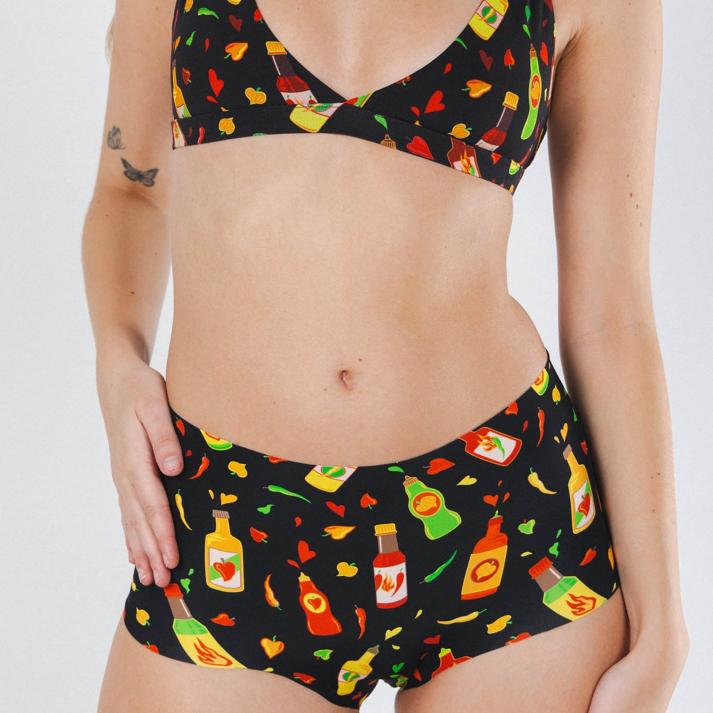 The Gotcha Sriracha | Hot Sauce Women’s Seamless Boyshort