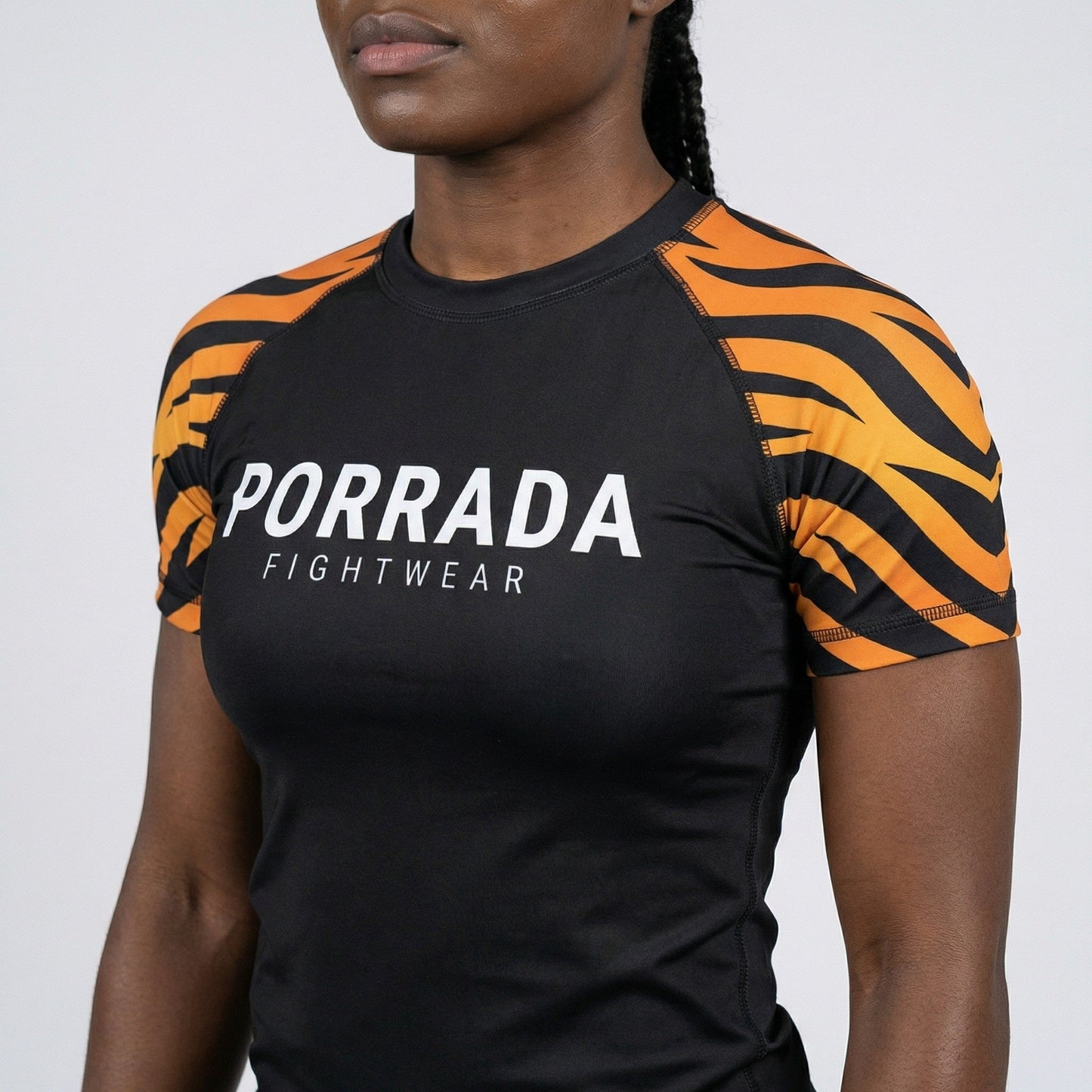 TIGER WOMEN SHORT SLEEVE RASH GUARD