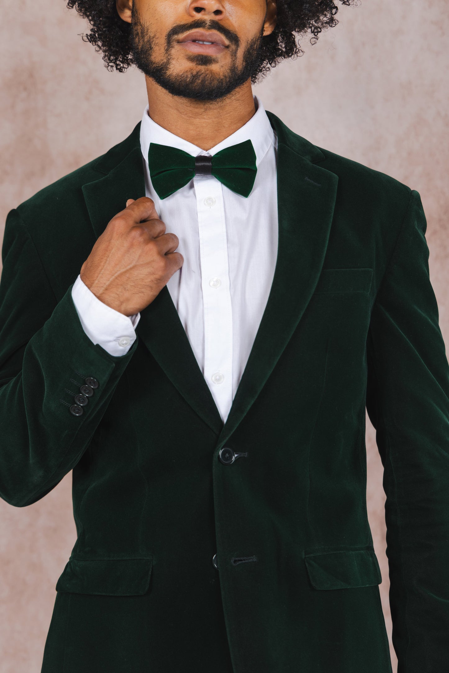 The Elegant Evergreen | Green Velvet Velvet Bowtie