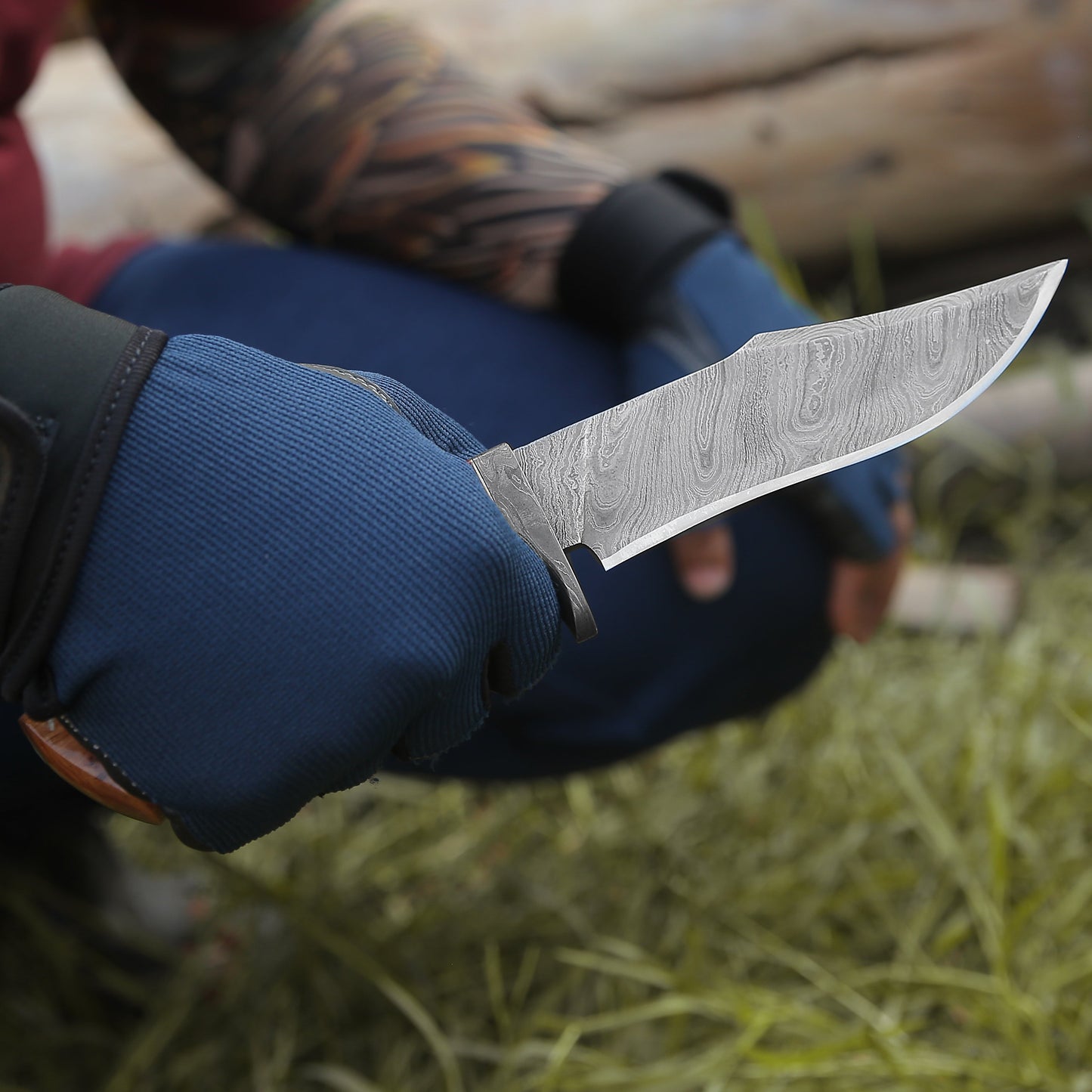 Avatar Damascus Hunting Knife with Exotic Olive Wood Handle