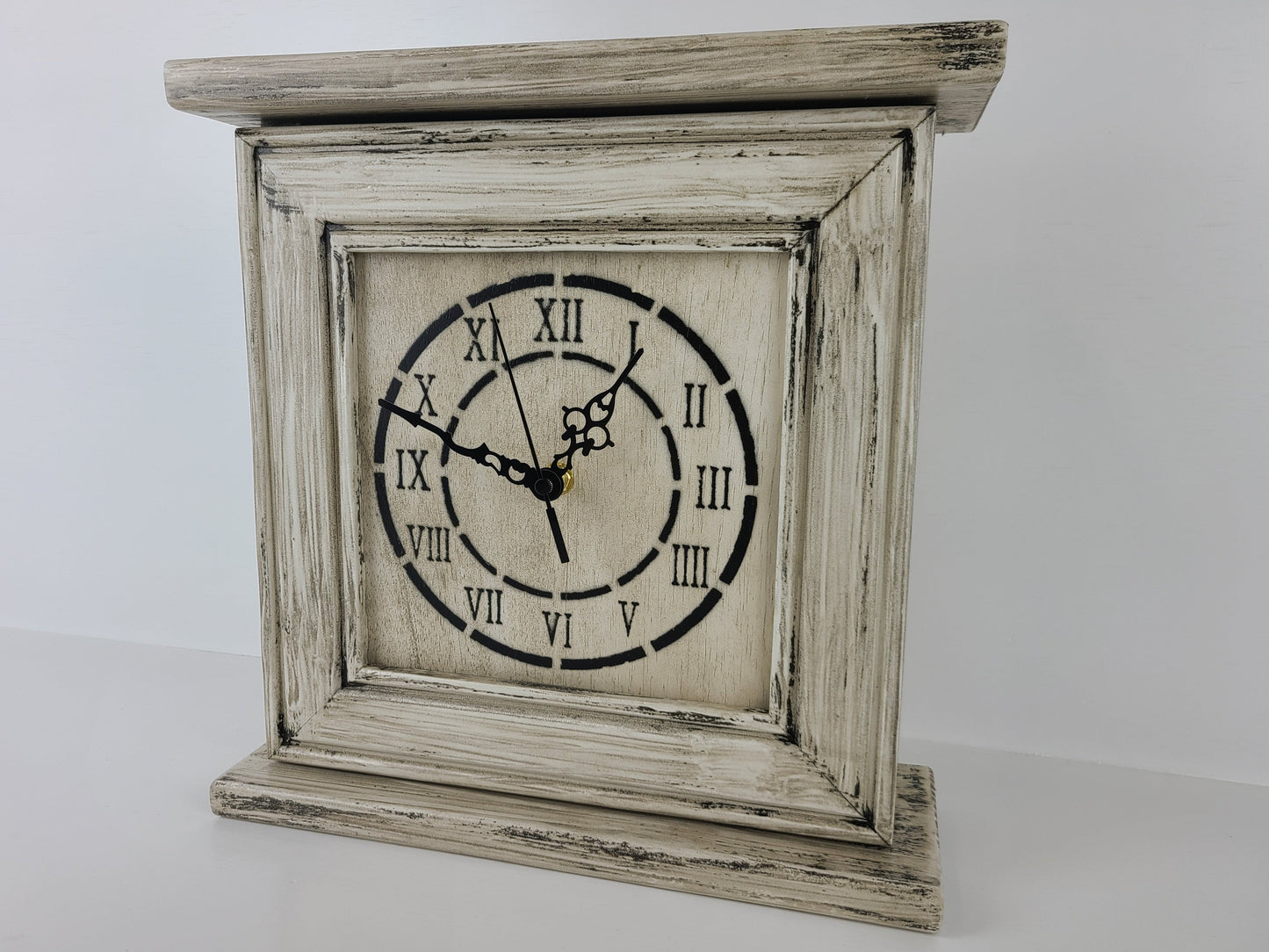 "Peacemaker” Wooden Gun Concealment Clock