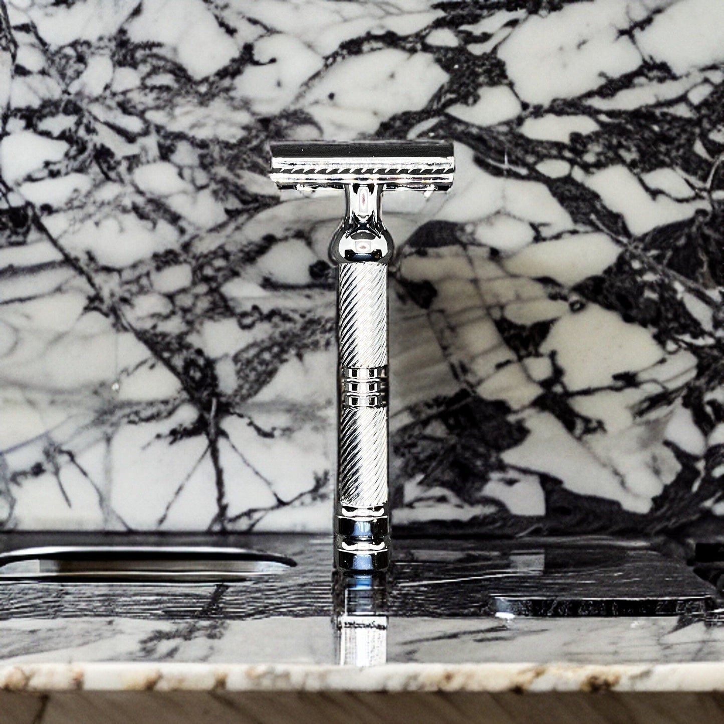 Kladibos Safety Razor (MM-04) - by Murphy and McNeil