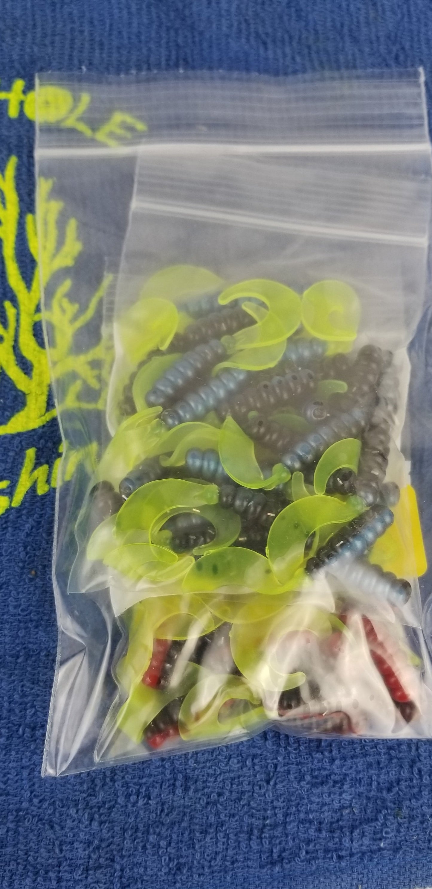 Cam's 2"(HOLOGRAM FLAKE) RED BLACK & CHARTREUSE/BLUE BLACK & CHARTREUSE 100pc (SPLIT SET) Curly Tail Crappie Soft Jigs [A Cam's Exclusive]