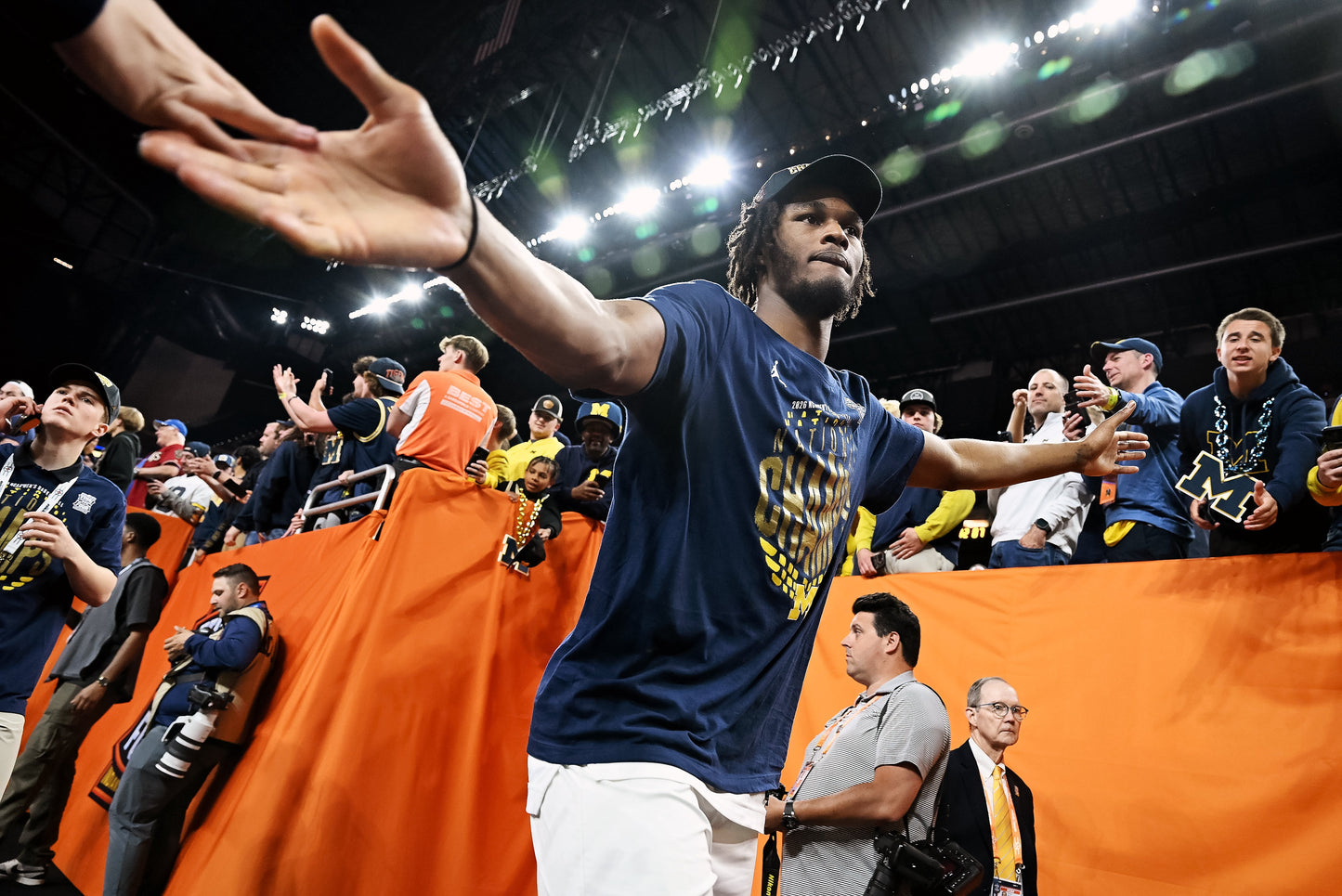 MAIZE THE ROOF: How the Michigan Wolverines Dominated College Basketball (Pediment)