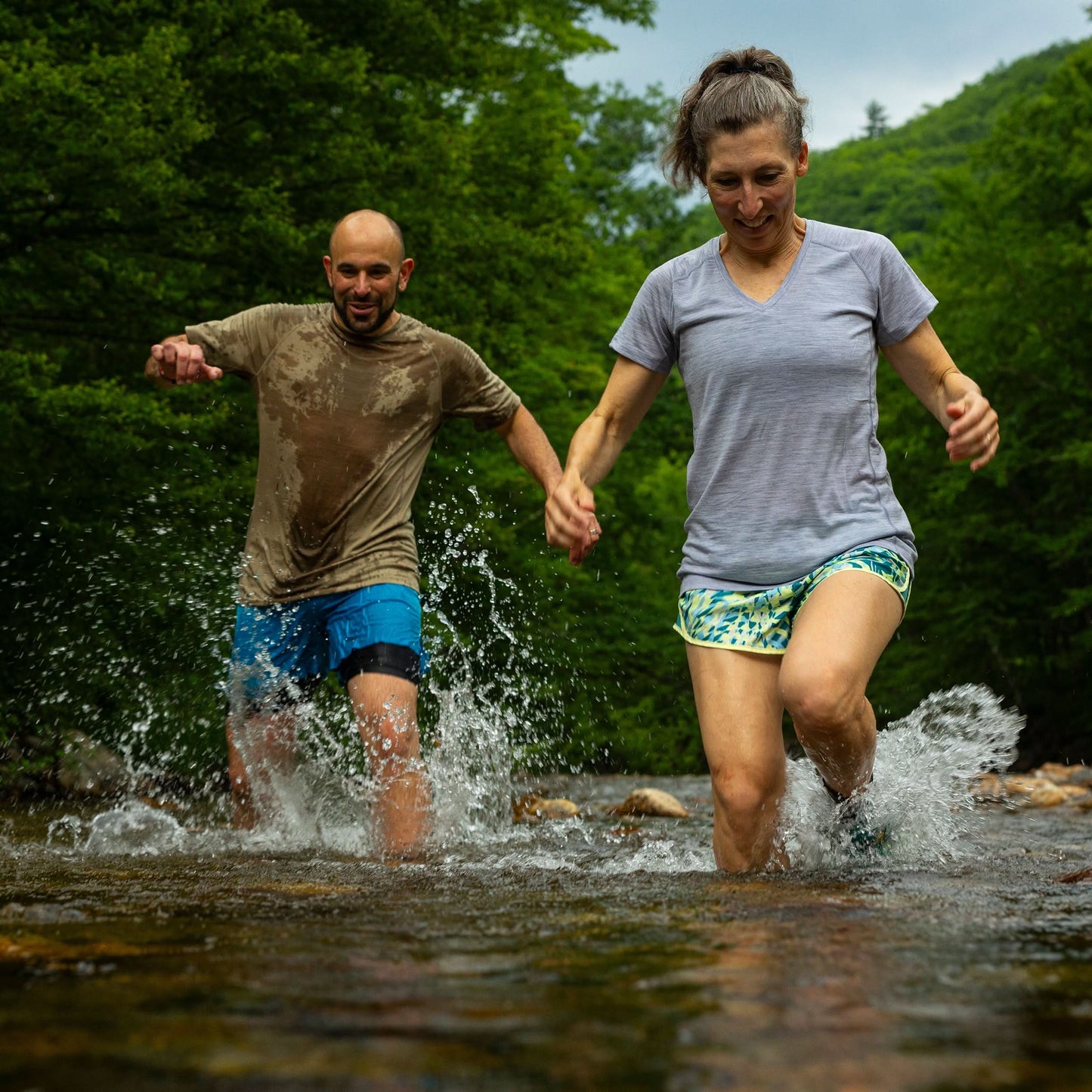 Microweight Women's Wool V-Neck T-Shirt - Woolverino