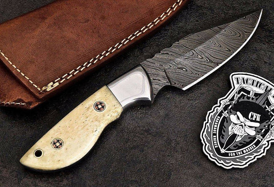 Custom Handmade Twist Damascus Steel Hunting/Skinner Knife