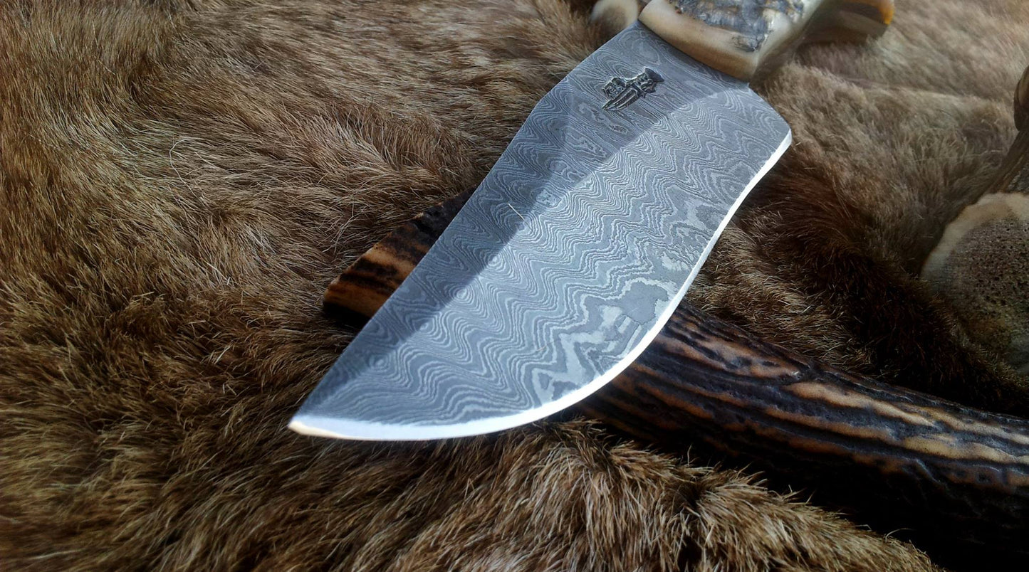 Custom Handmade Damascus Hunting Knife | Full Tang Damascus Steel with Sheep Horn Handle | 9.5 Inches | Leather Sheath | KBS Knives