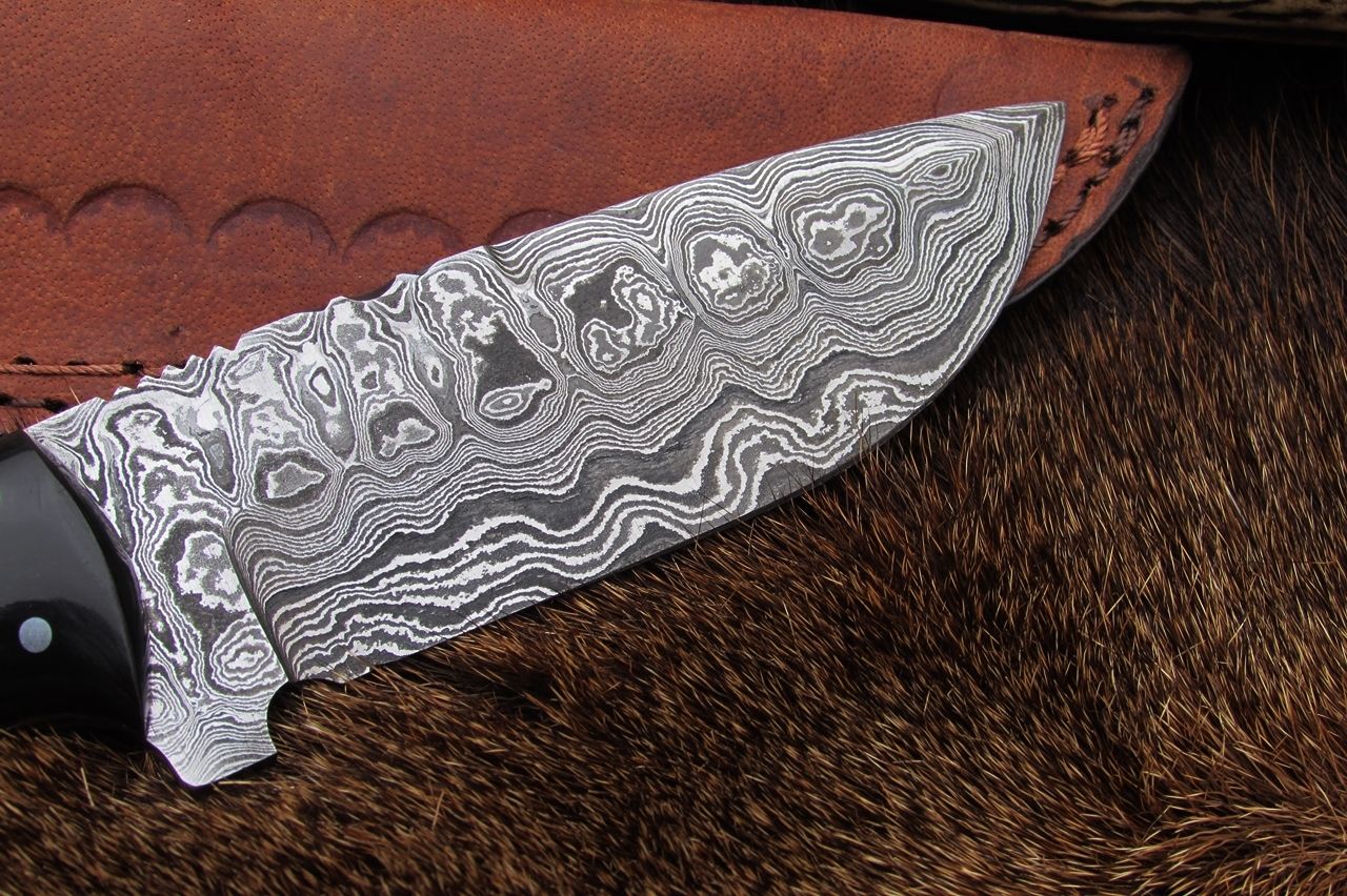 Hand Made Damascus Skinning Knife