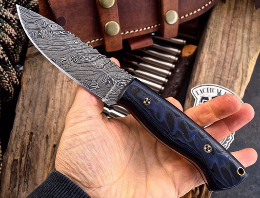 Damascus steel handmade skinning knife