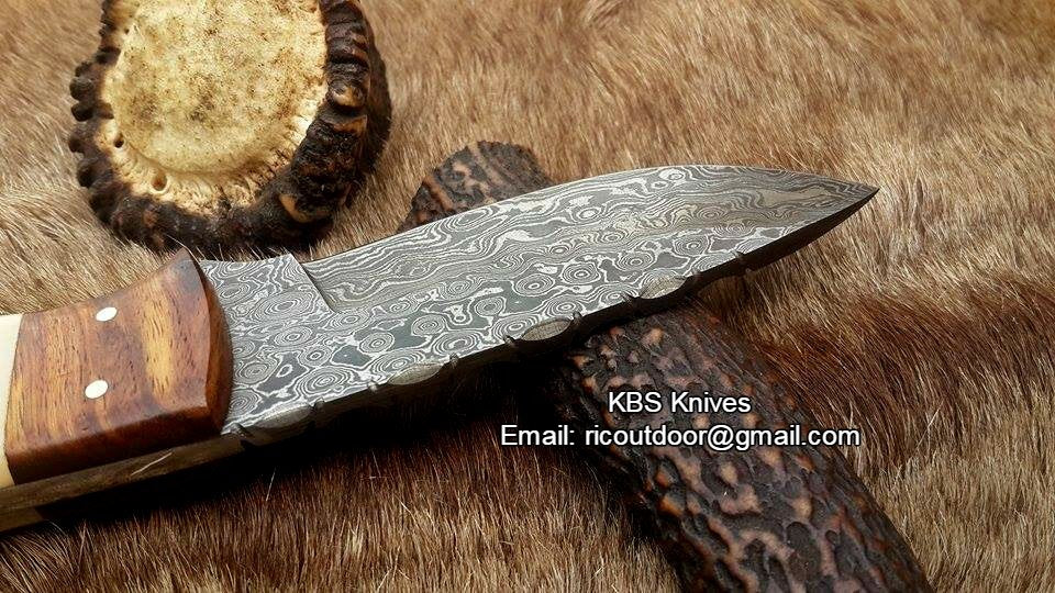 Hand Made Damascus Skinning Knife