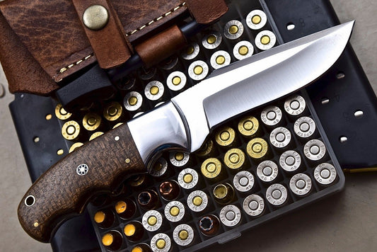 1095 High carbon steel skiner knife