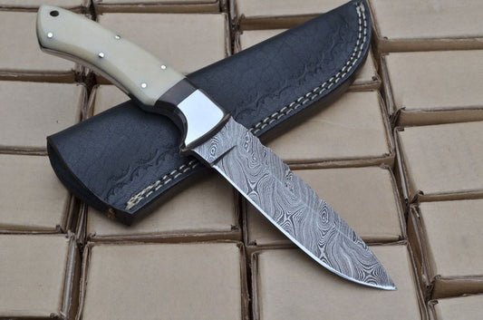 Custom Handmade Damascus Steel Hunting/Skinning Knife