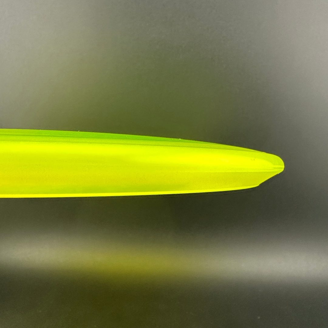 Champion Super Stingray (Penned) - OOP