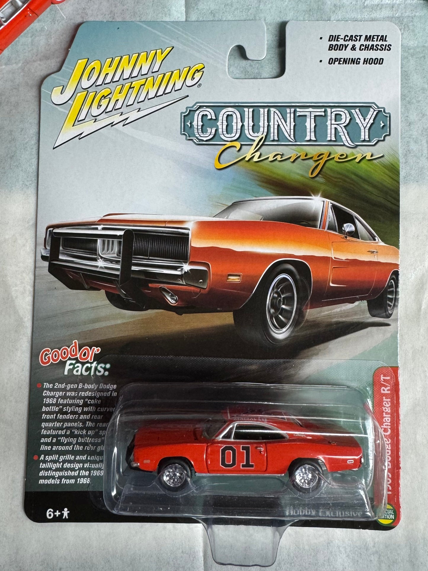 1/64 GENERAL LEE Johnny Lightning (New England Dukes Exclusive)