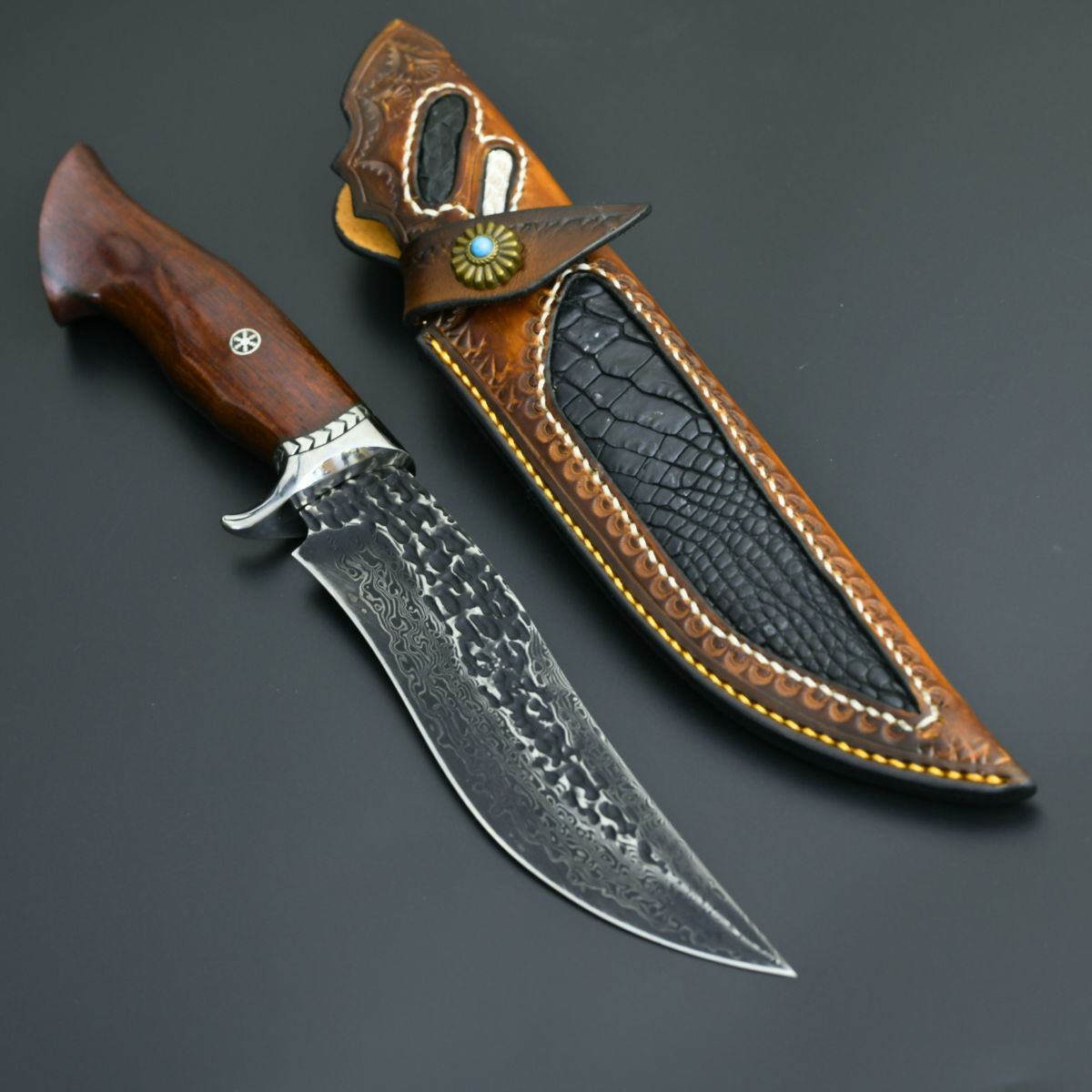 Aphrodite Japanese Hunting Utility Knife with Exotic Sandalwood Handle