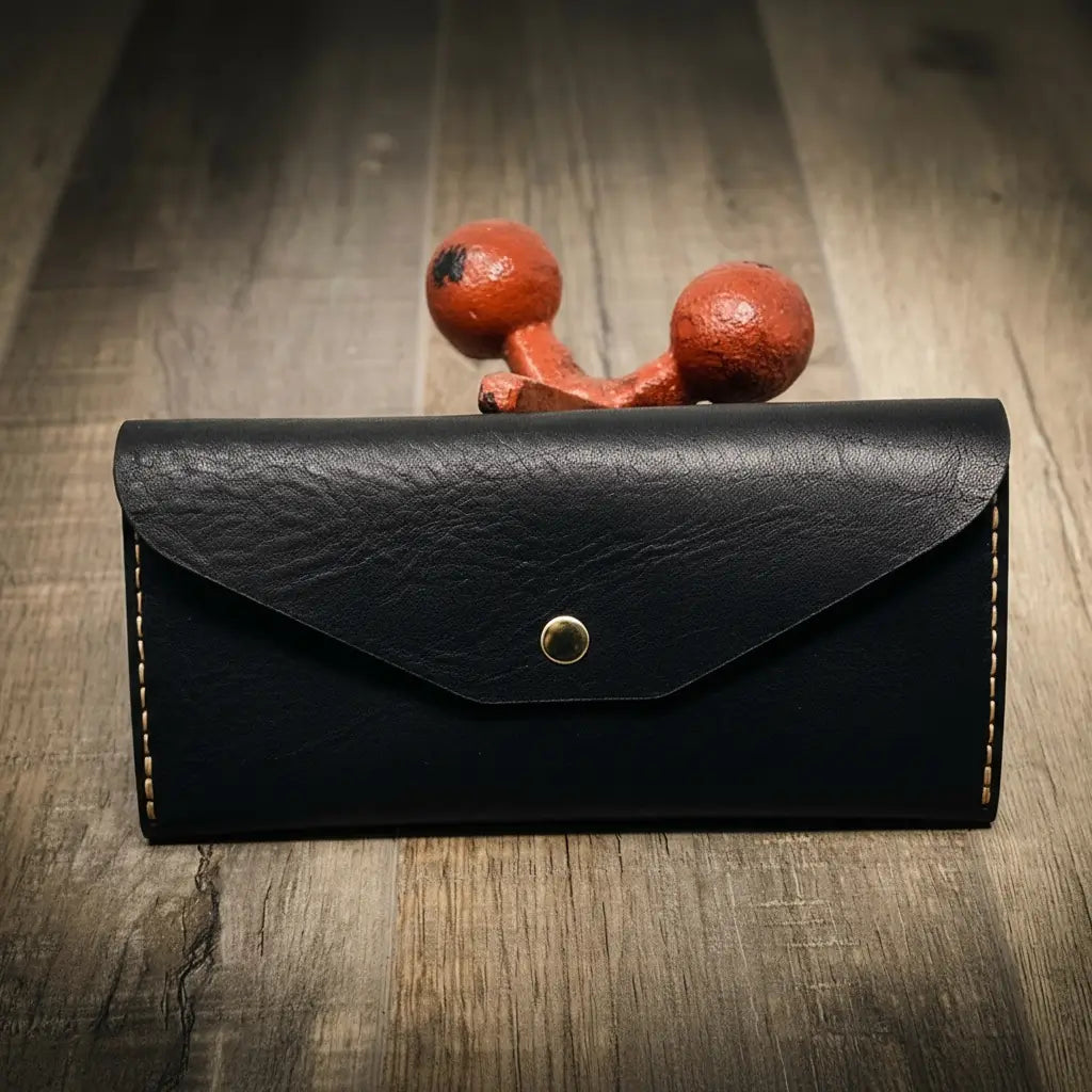 Sugar Land Clutch Wallet - Black