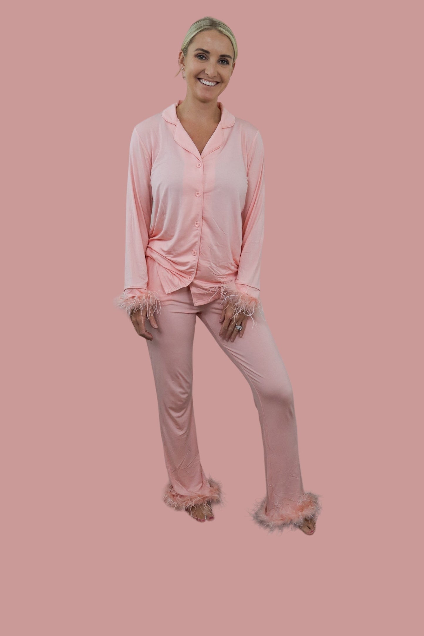 CORAL FEATHERED WOMEN'S DREAM FLARE SET