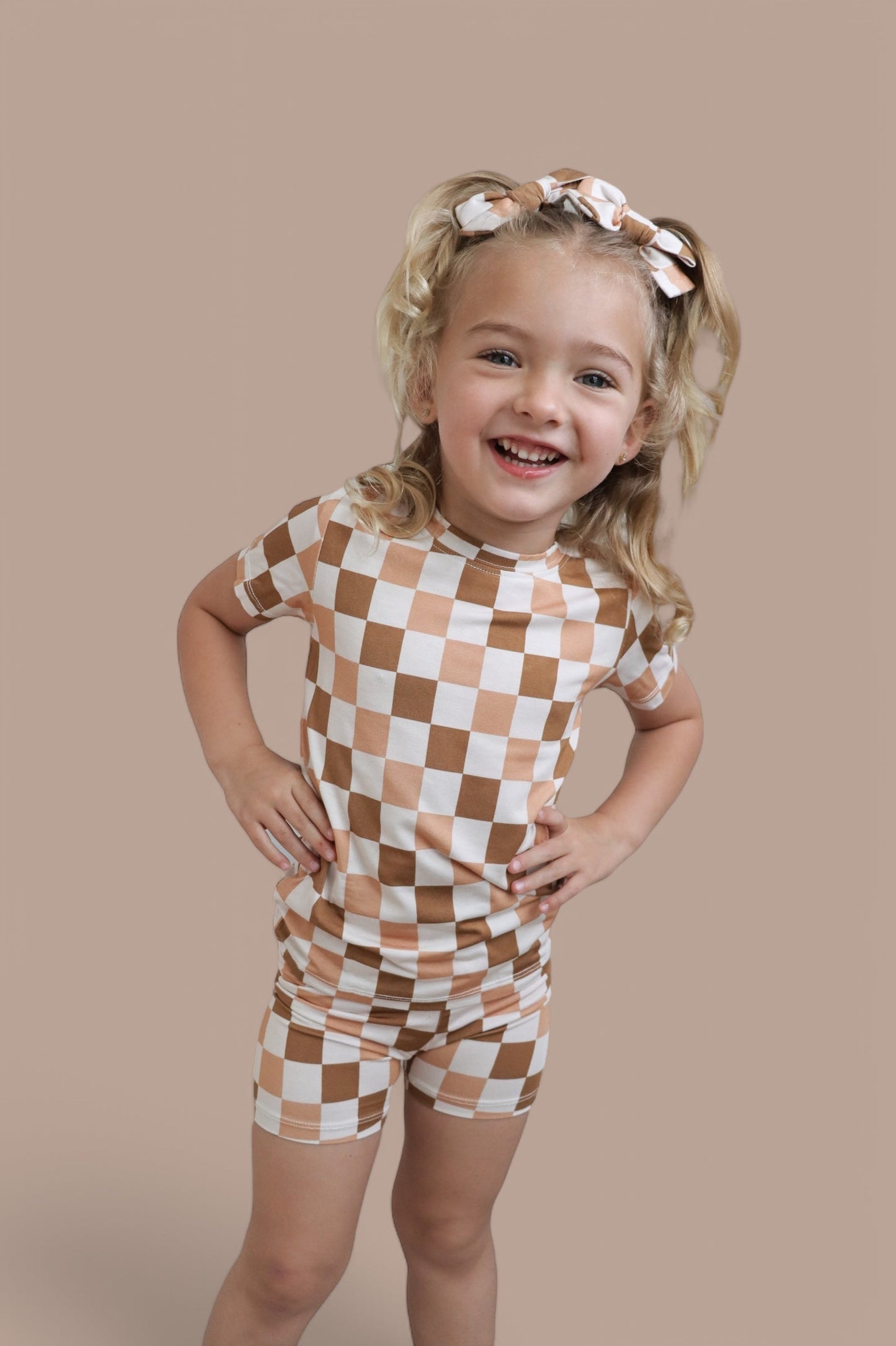 CHESTNUT CHECKERS DREAM SHORT SET