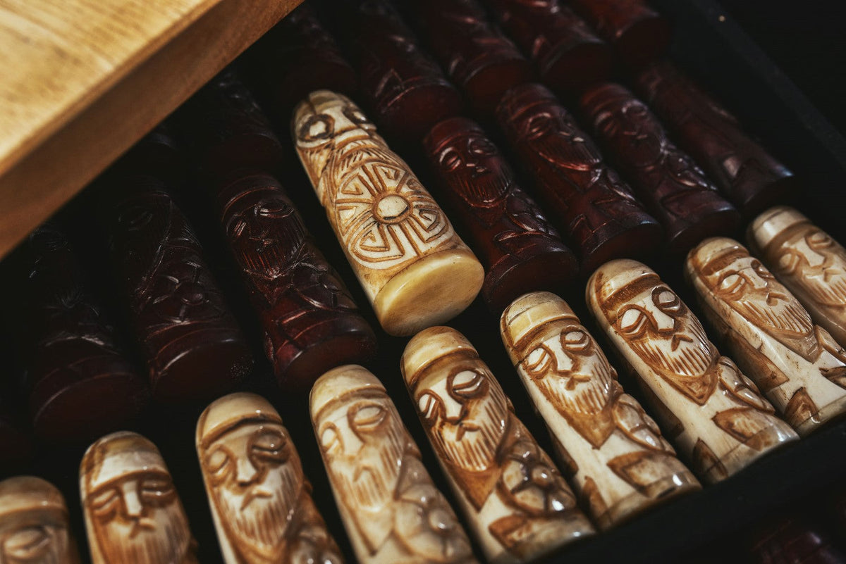 Hnefatafl Set – King's Board with Ox-Bone Pieces