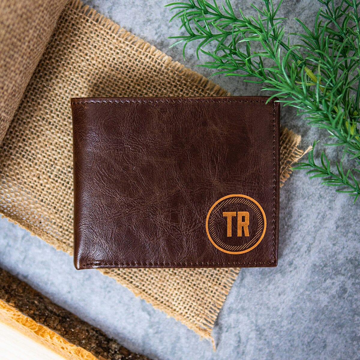 Personalized Bifold Wallet: Circle