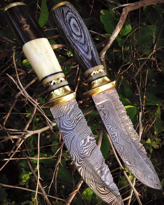 2 Damascus Steel Hunting Knives