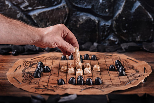 Hnefatafl Travel Set – Leather Board & Pieces