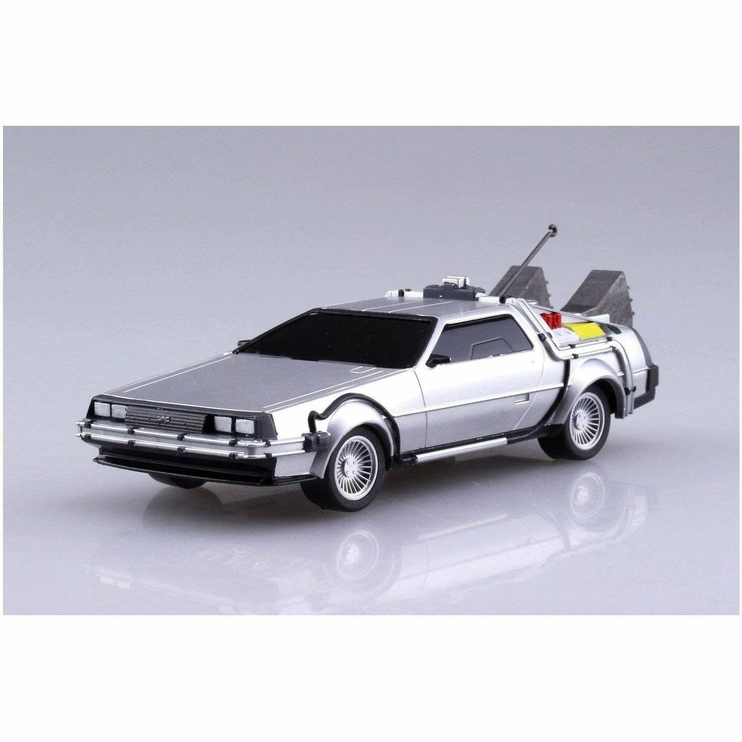 Back to the Future pull-back DeLorean 1:43 scale plastic model kit