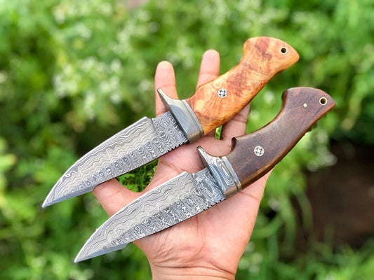 2 Damascus Steel Hunting knives ( Deal )