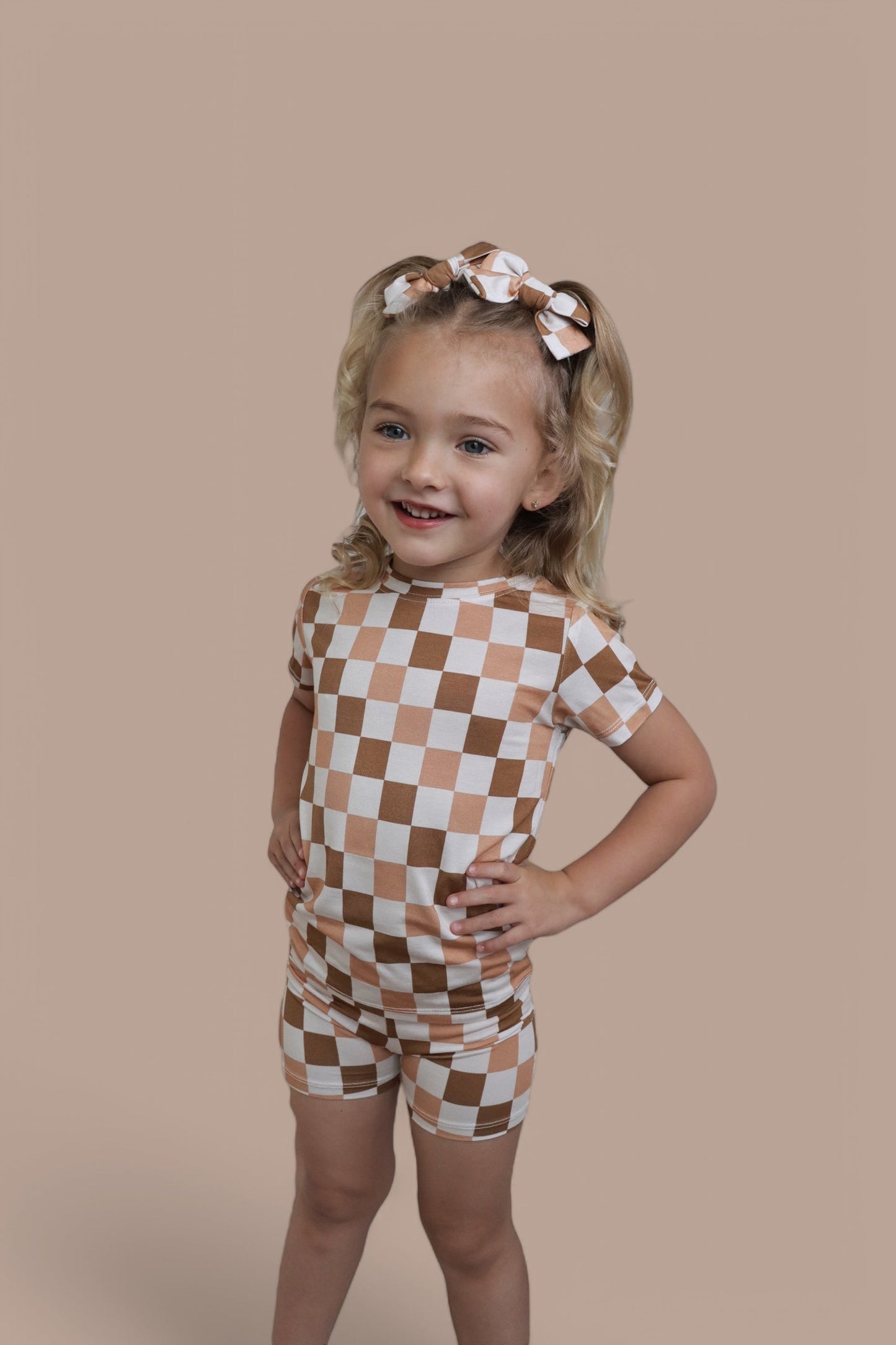 CHESTNUT CHECKERS DREAM SHORT SET