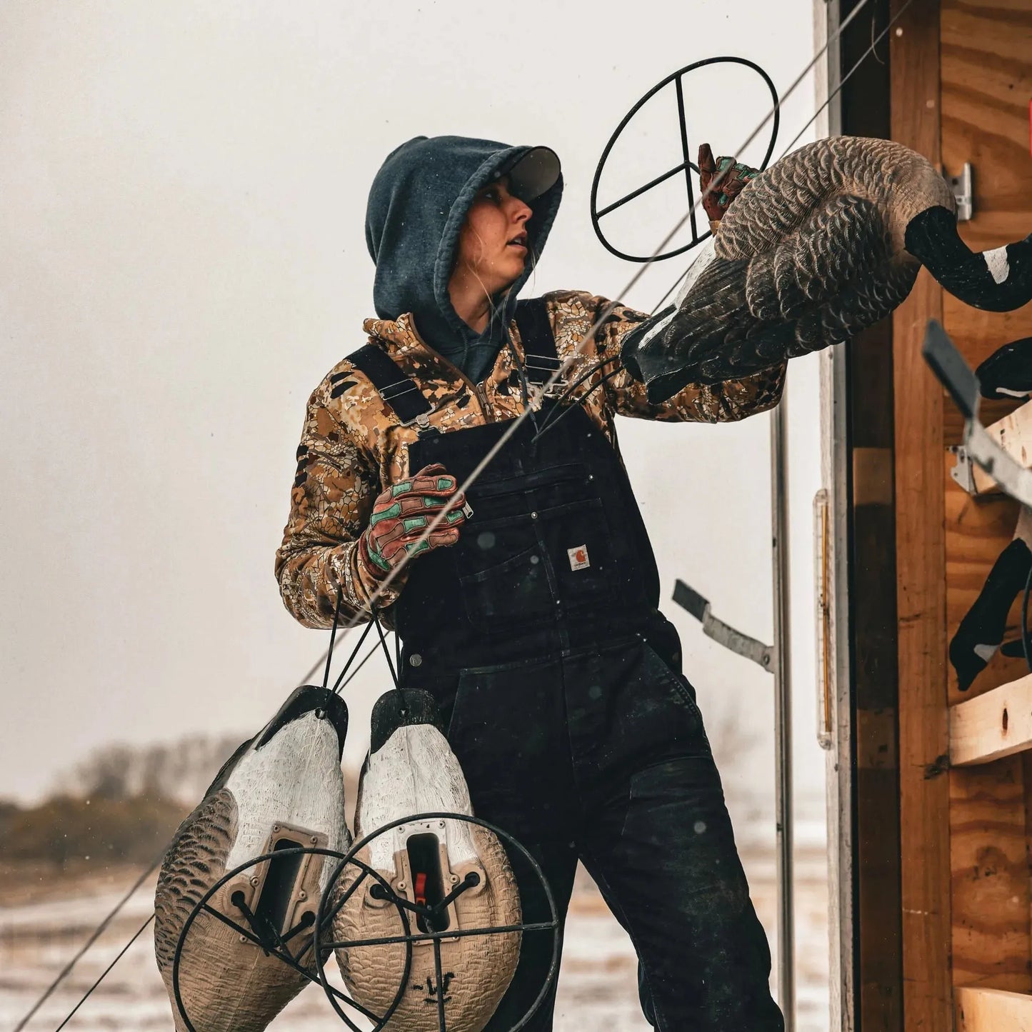 D7PB - Platte Basin Leather Hunting Glove - Retro Camouflage