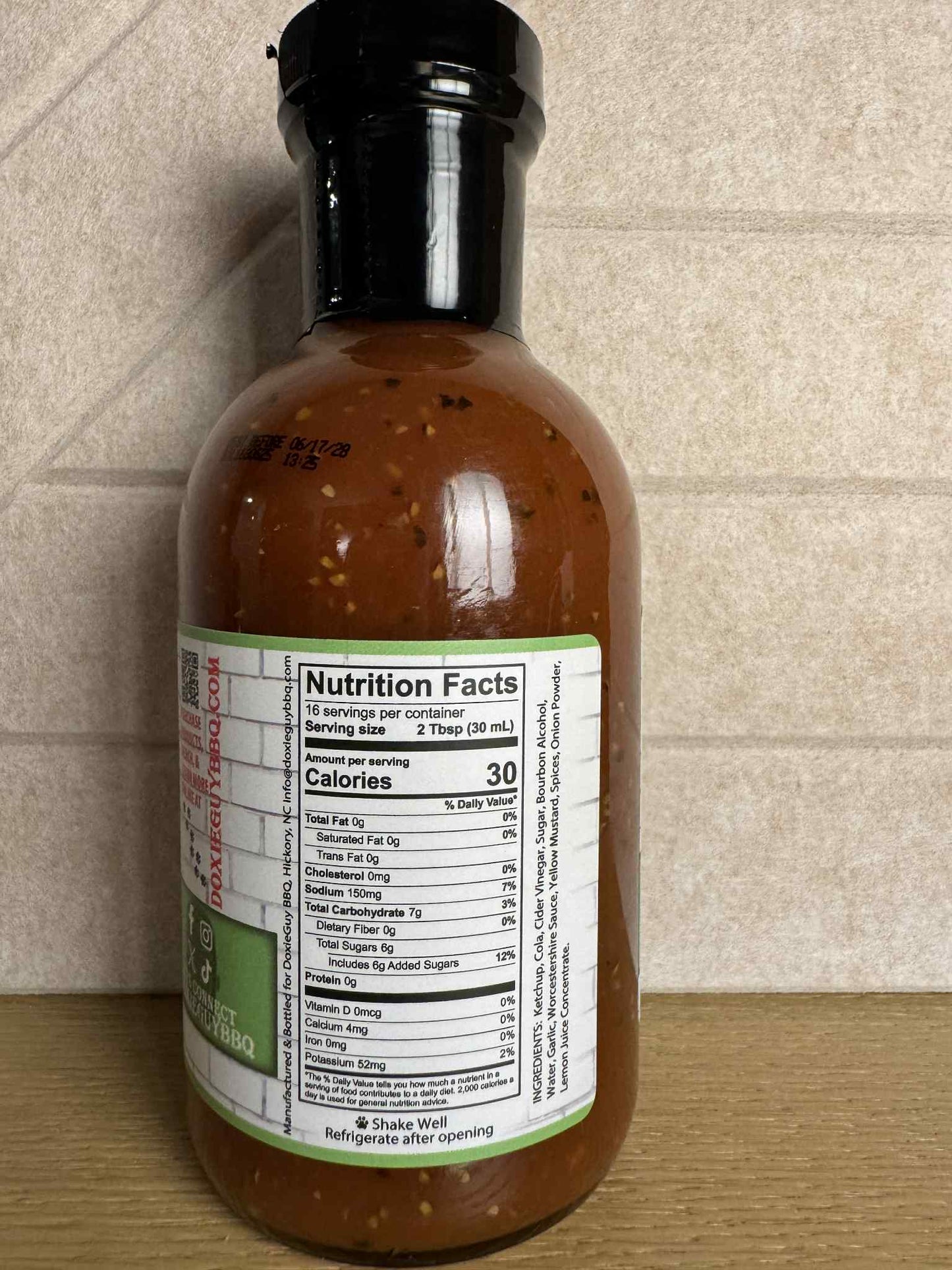 Izzi’s Might Go Crazy – NC Honey Bourbon Garlic BBQ Sauce (12 oz)