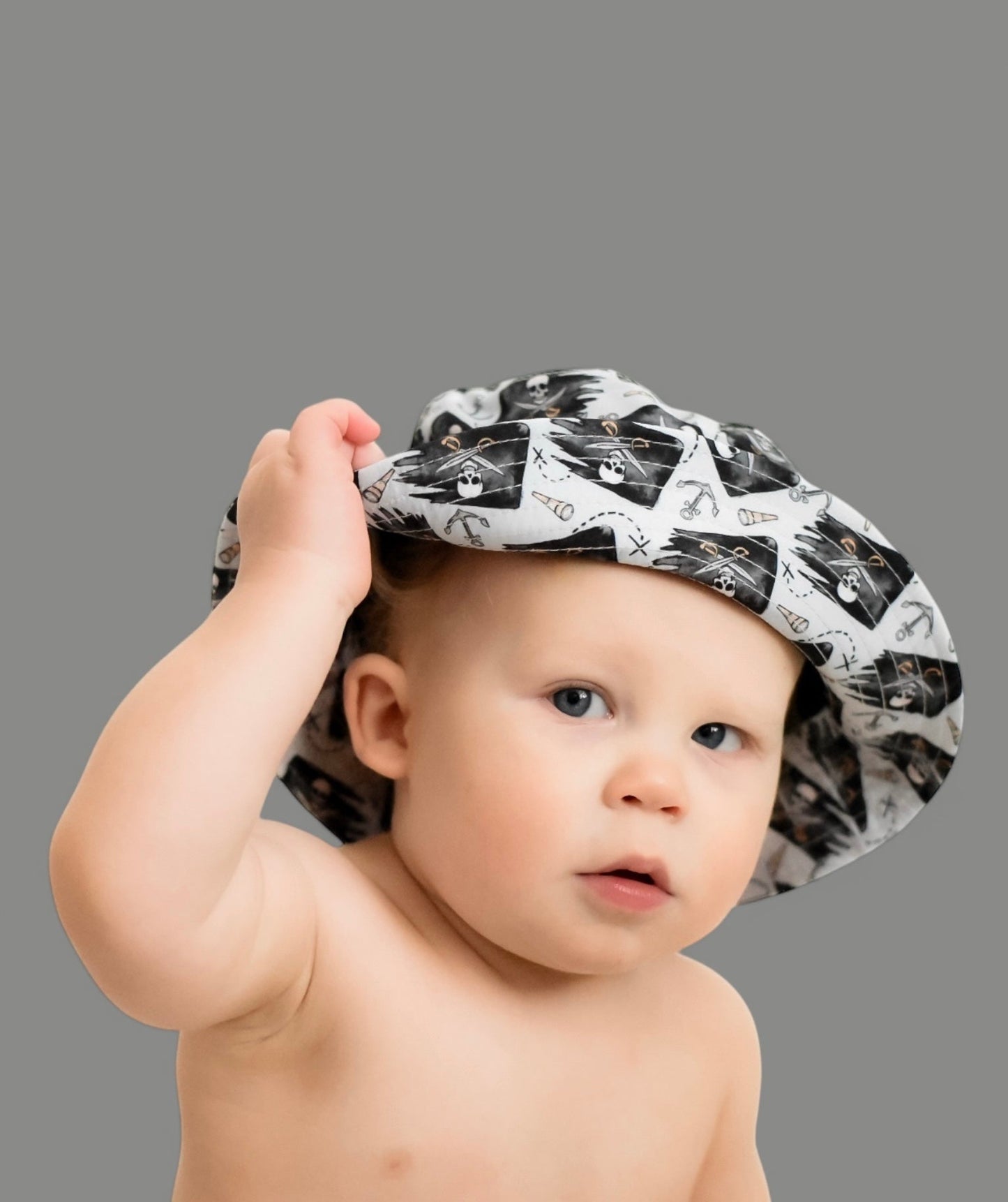 PIRATE CREW DREAM BUCKET HAT