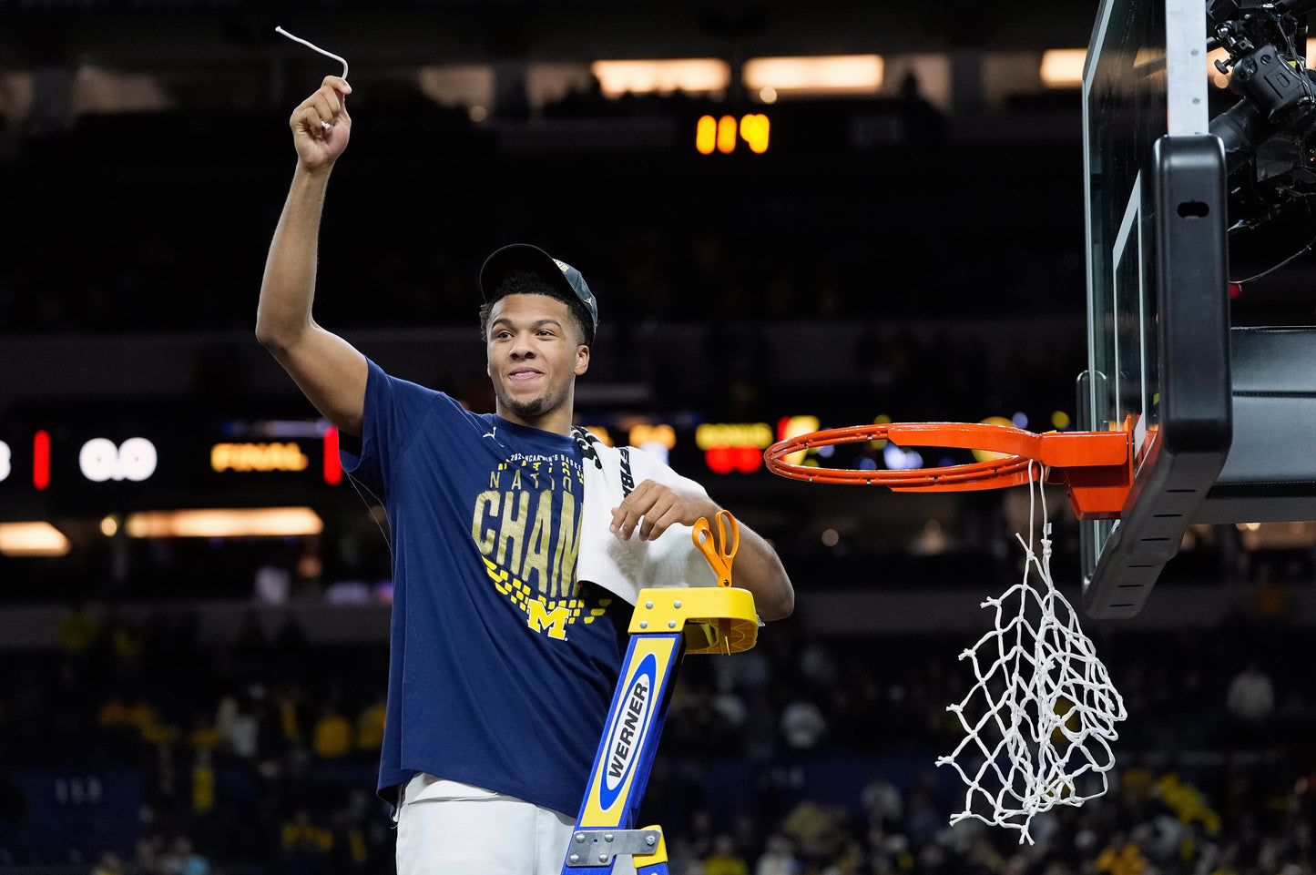 MAIZE THE ROOF: How the Michigan Wolverines Dominated College Basketball (Pediment)