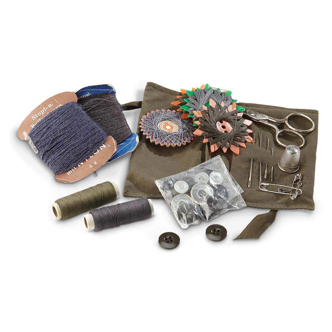 GERMAN SEWING KIT W/OD POUCH USED