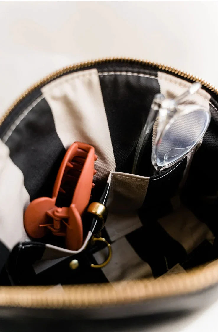 Hopper Crossbody Bag | Black Leather