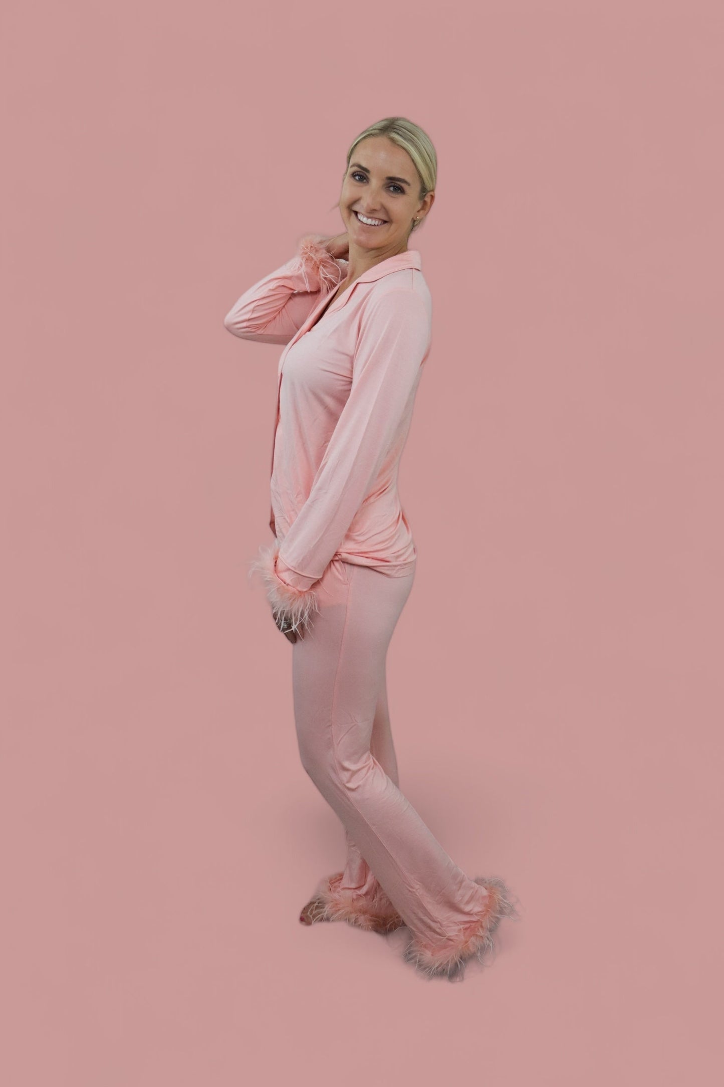 CORAL FEATHERED WOMEN'S DREAM FLARE SET